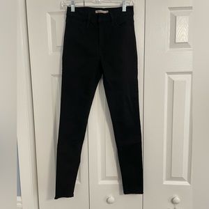 Levis Women’s 720 Black High Rise Super Skinny Jeans W26 L30 very good condition